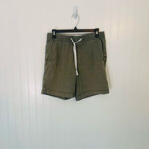 Old Navy men’s shorts - small